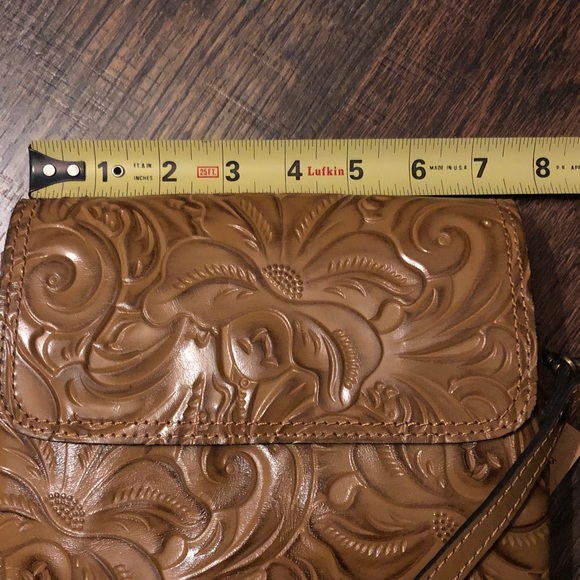 💗Patricia Nash Balluri Crossbody- Biscuit 
Brand New - Picture 4 of 5